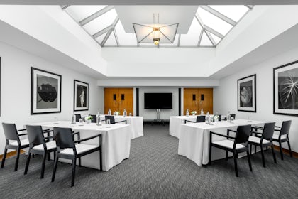 White Room 7