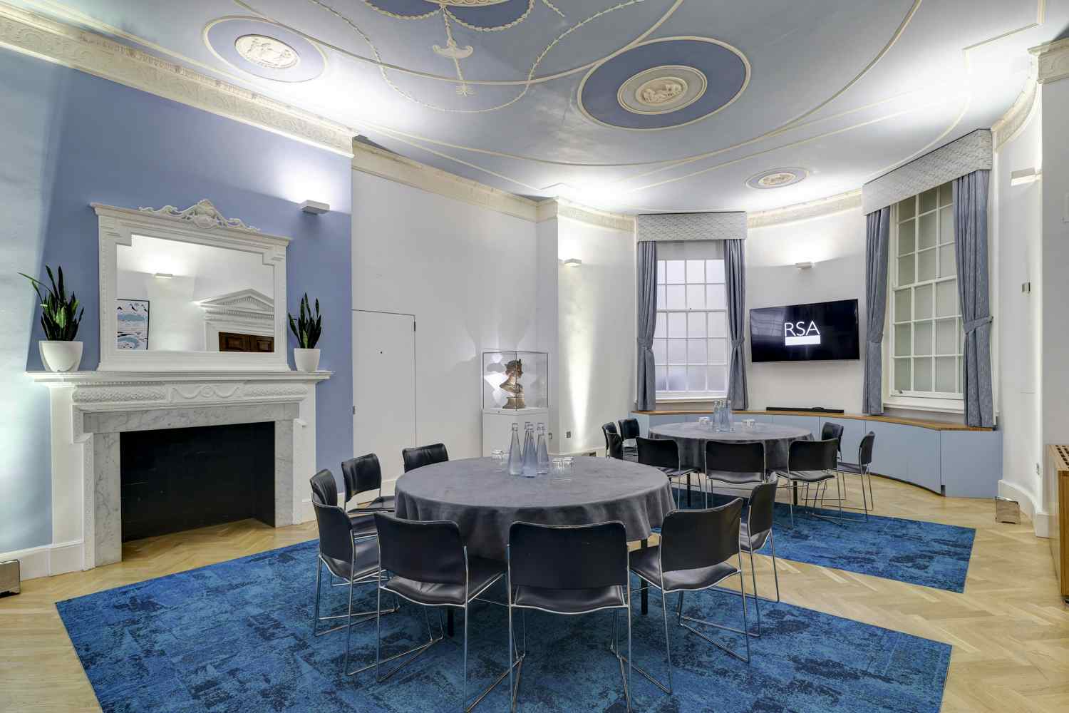 The Queen Elizabeth II Room 1