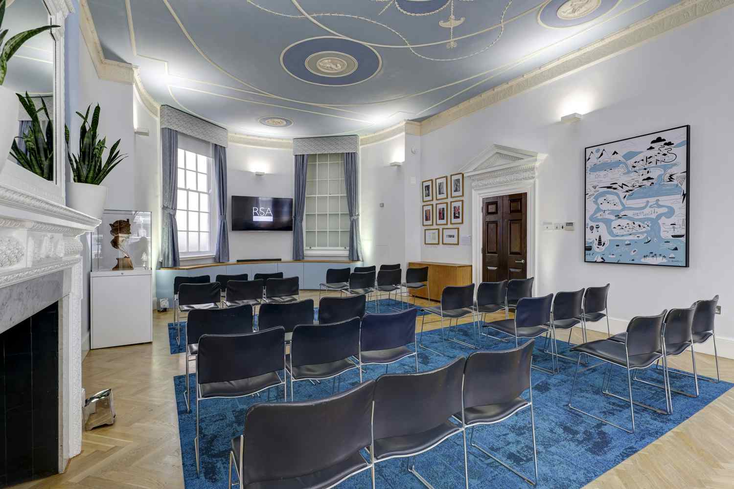 The Queen Elizabeth II Room 2