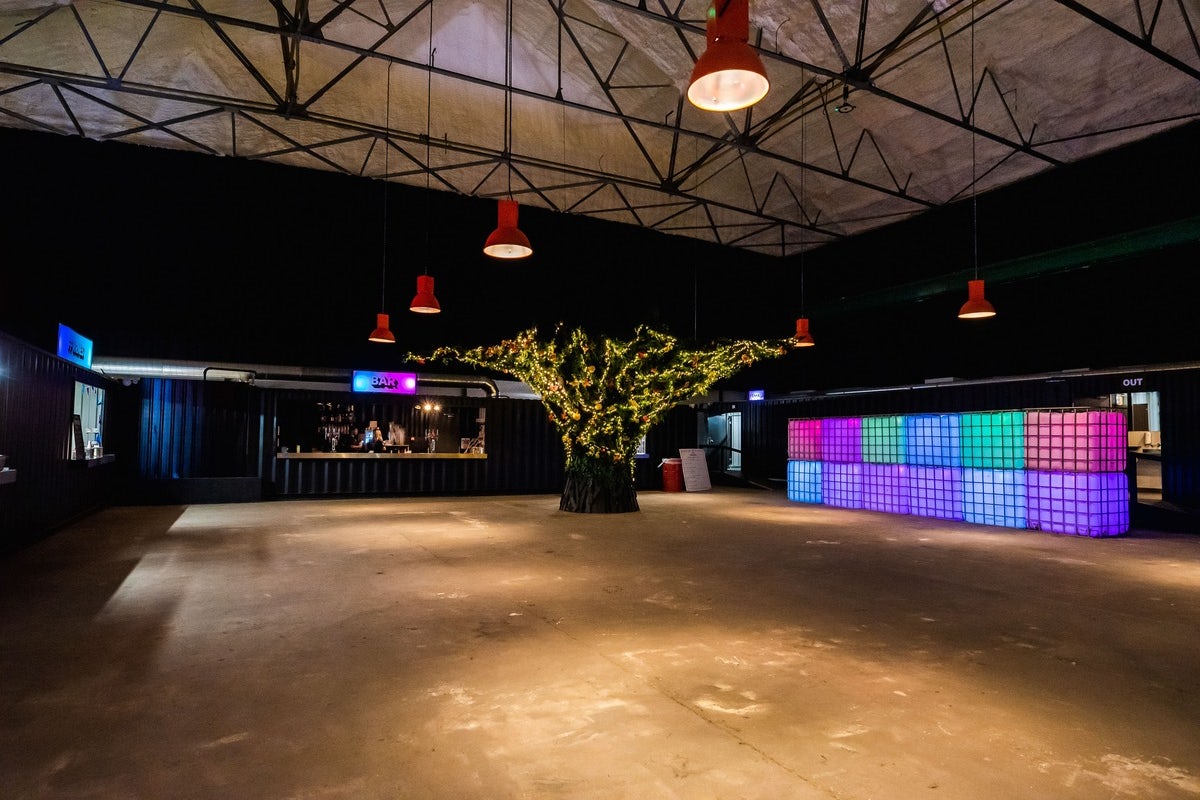 Treeside & Main Space 10