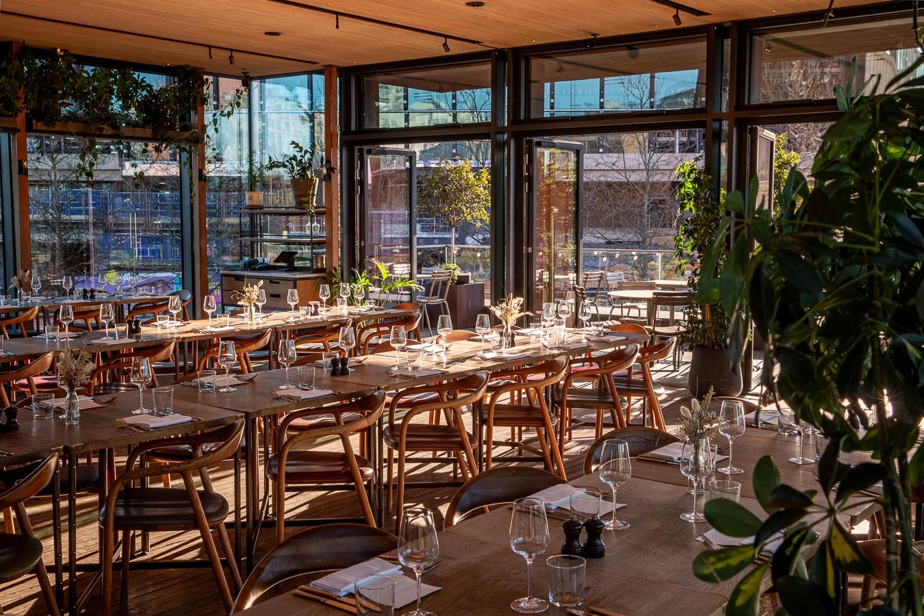 First Floor Dining Room 3D tour