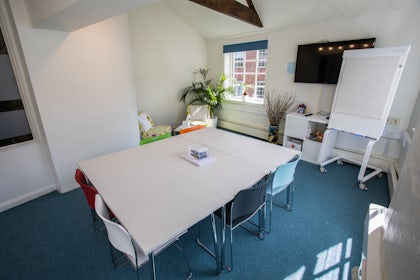Corner Room 3