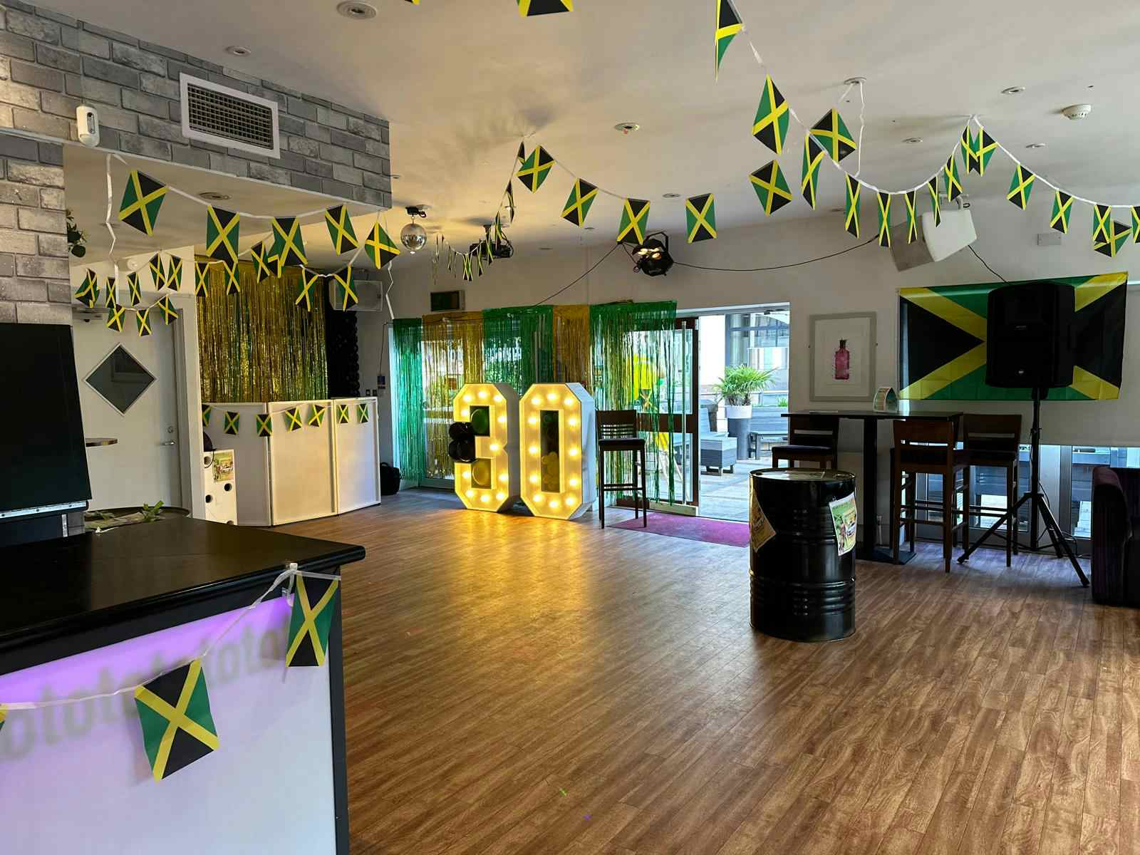 Private Lounge Bar 2