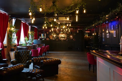 Whole Venue 16