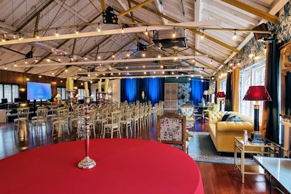 The New Victorian Loft 28