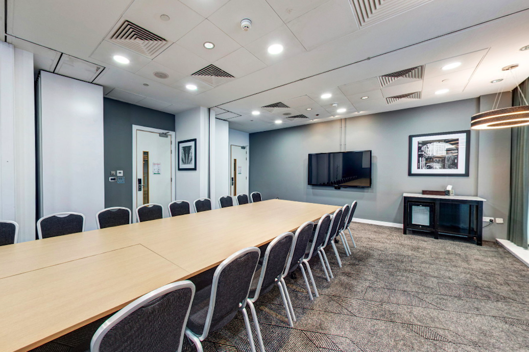 Inveraray, Balmoral, Holyrood & Borthwick 0