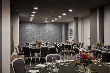 Palaces Suite 5