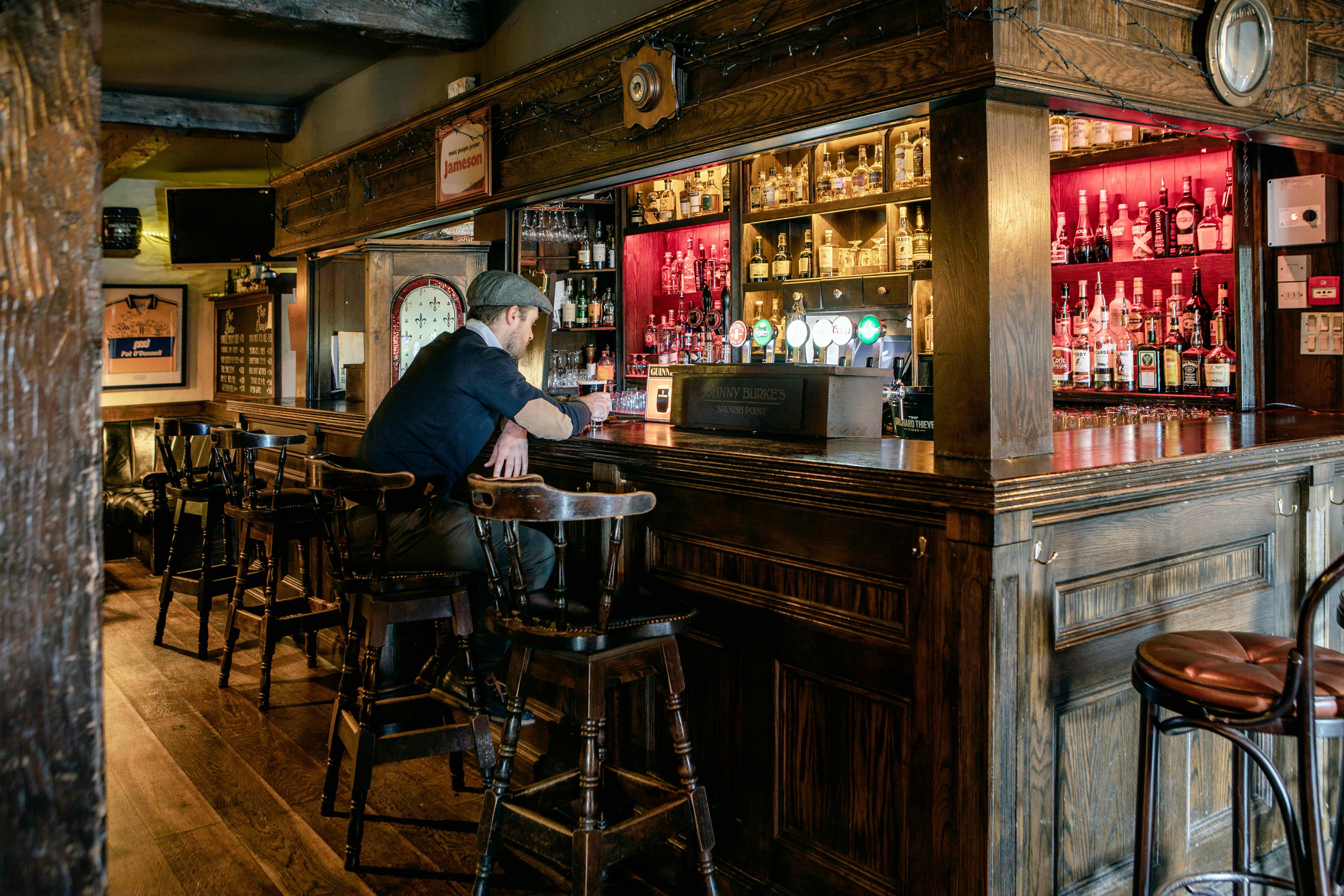 Johnny Burkes Onsite Pub & Resturant