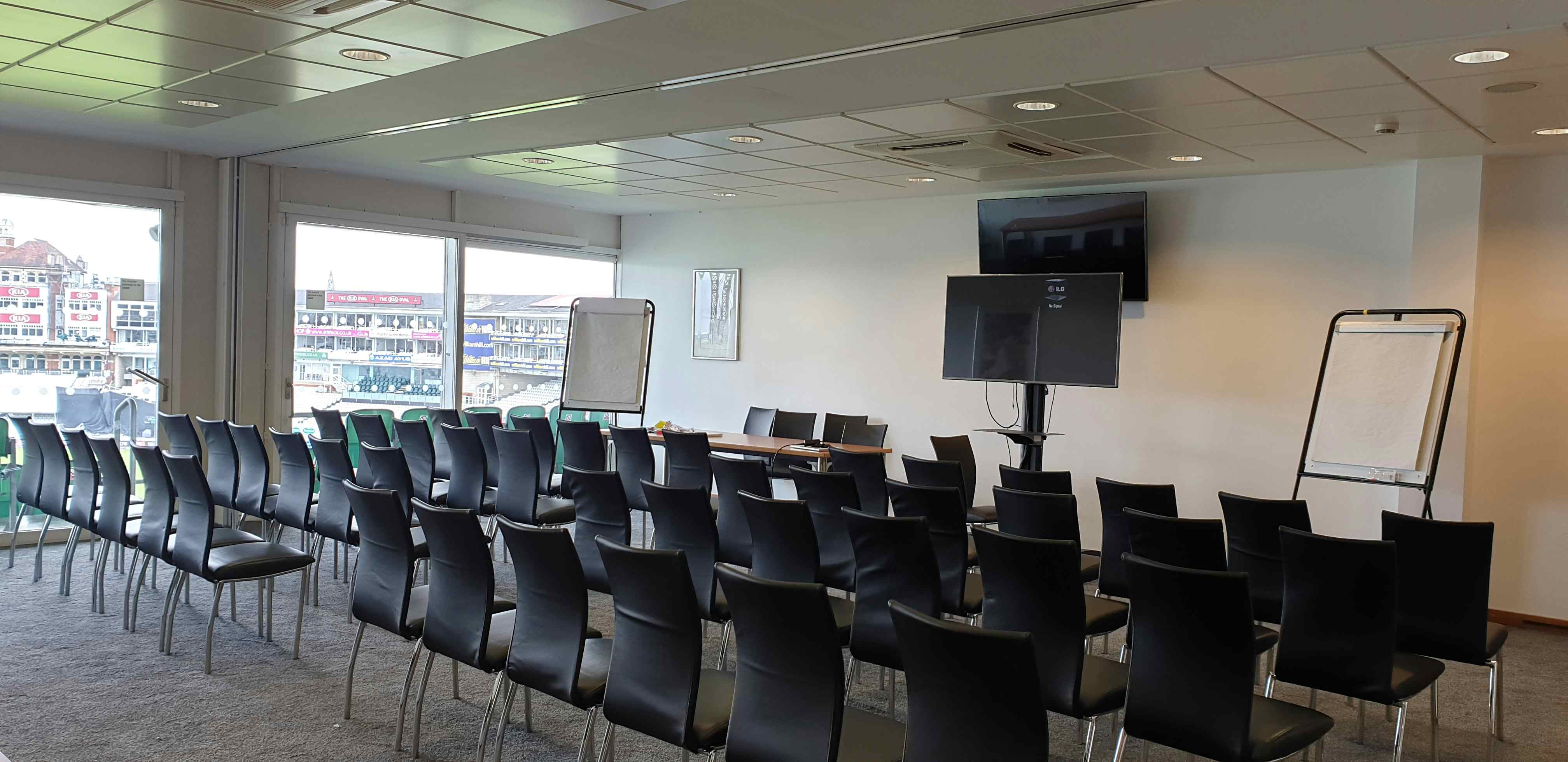 Double Executive Box 0