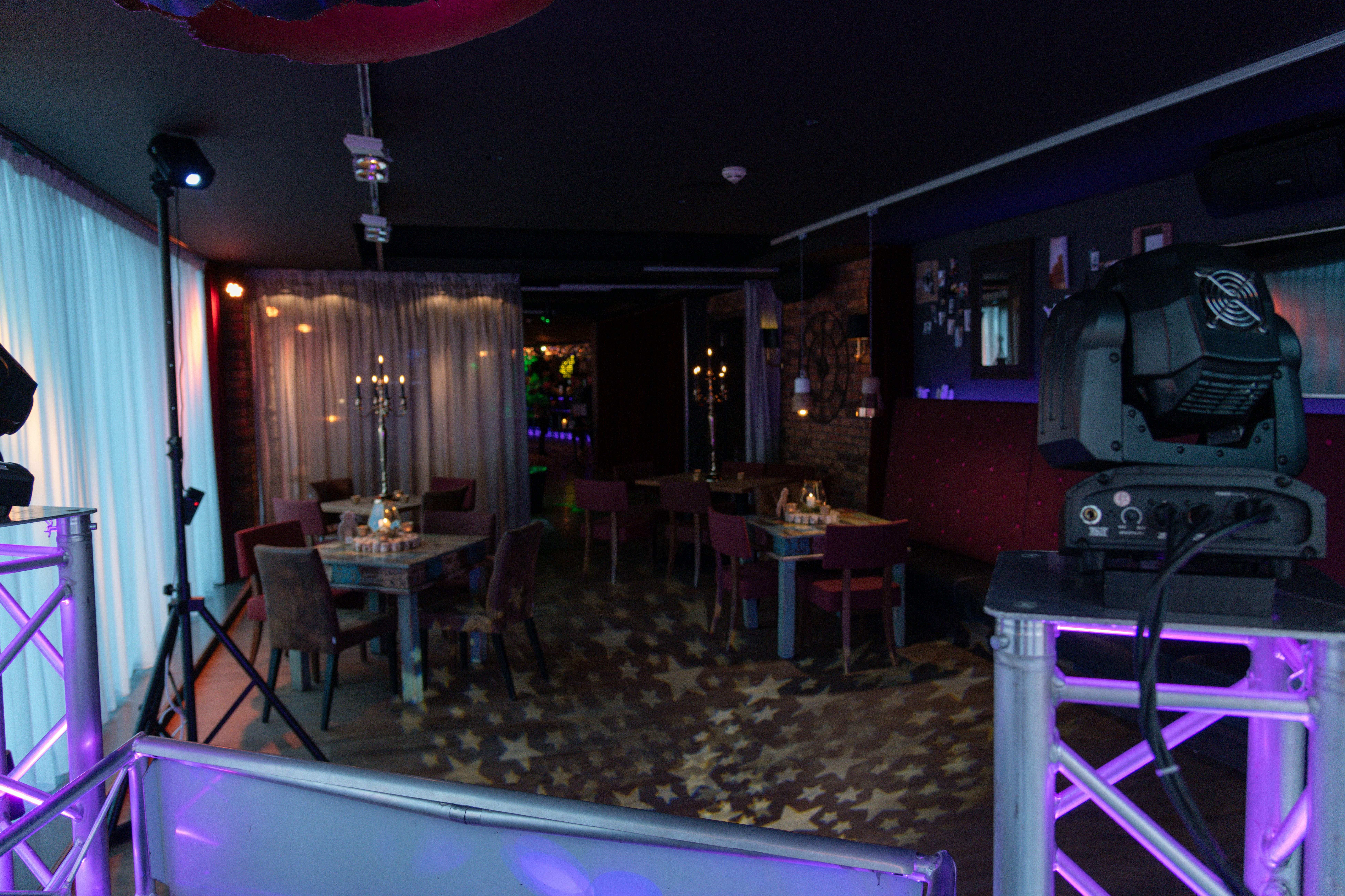 Pentalounge & Restaurant 3