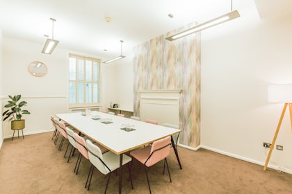 Curie Boardroom 1