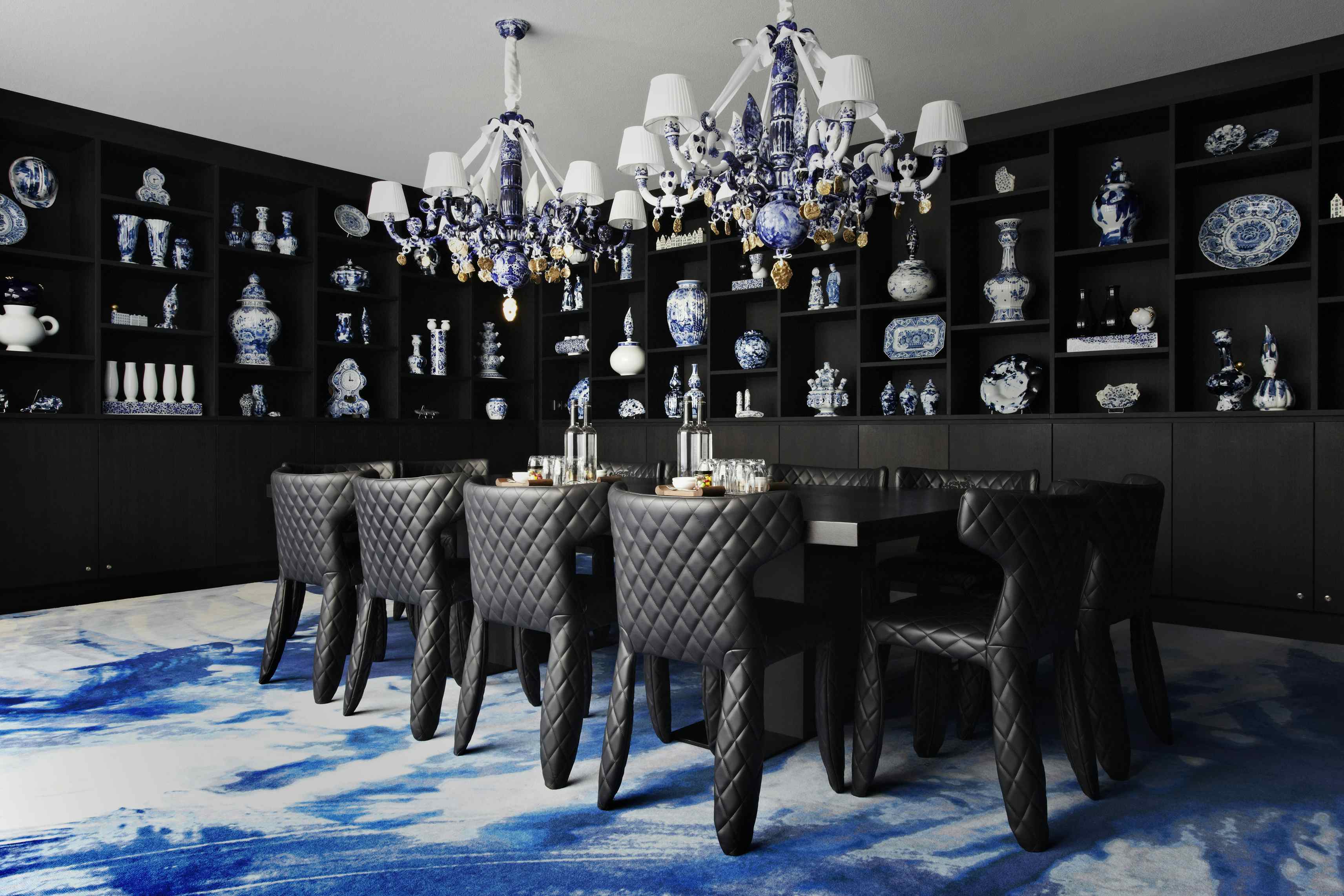 Delft Blue Room 