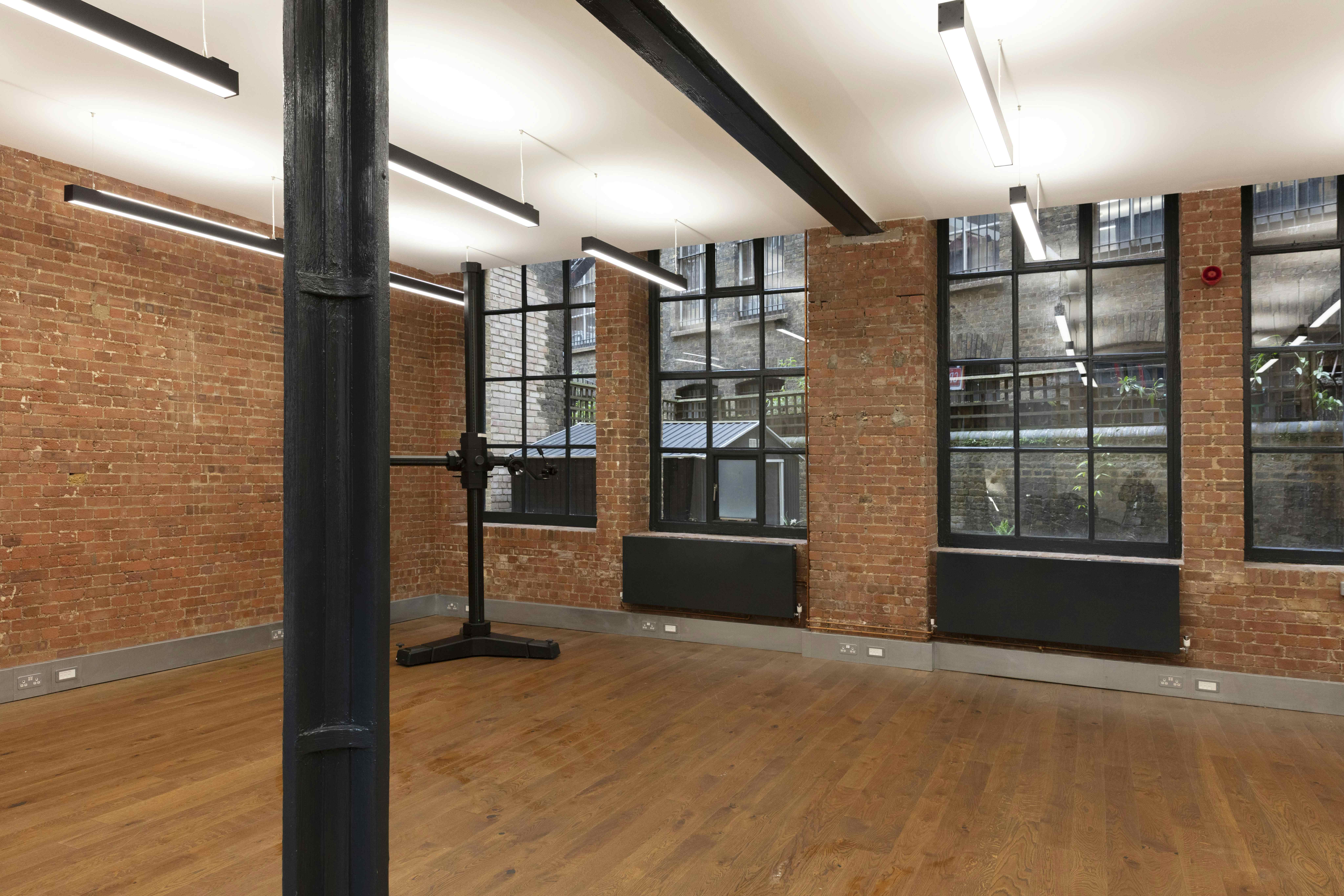 Ona. Studio - Central London Photo / Video Studio 13