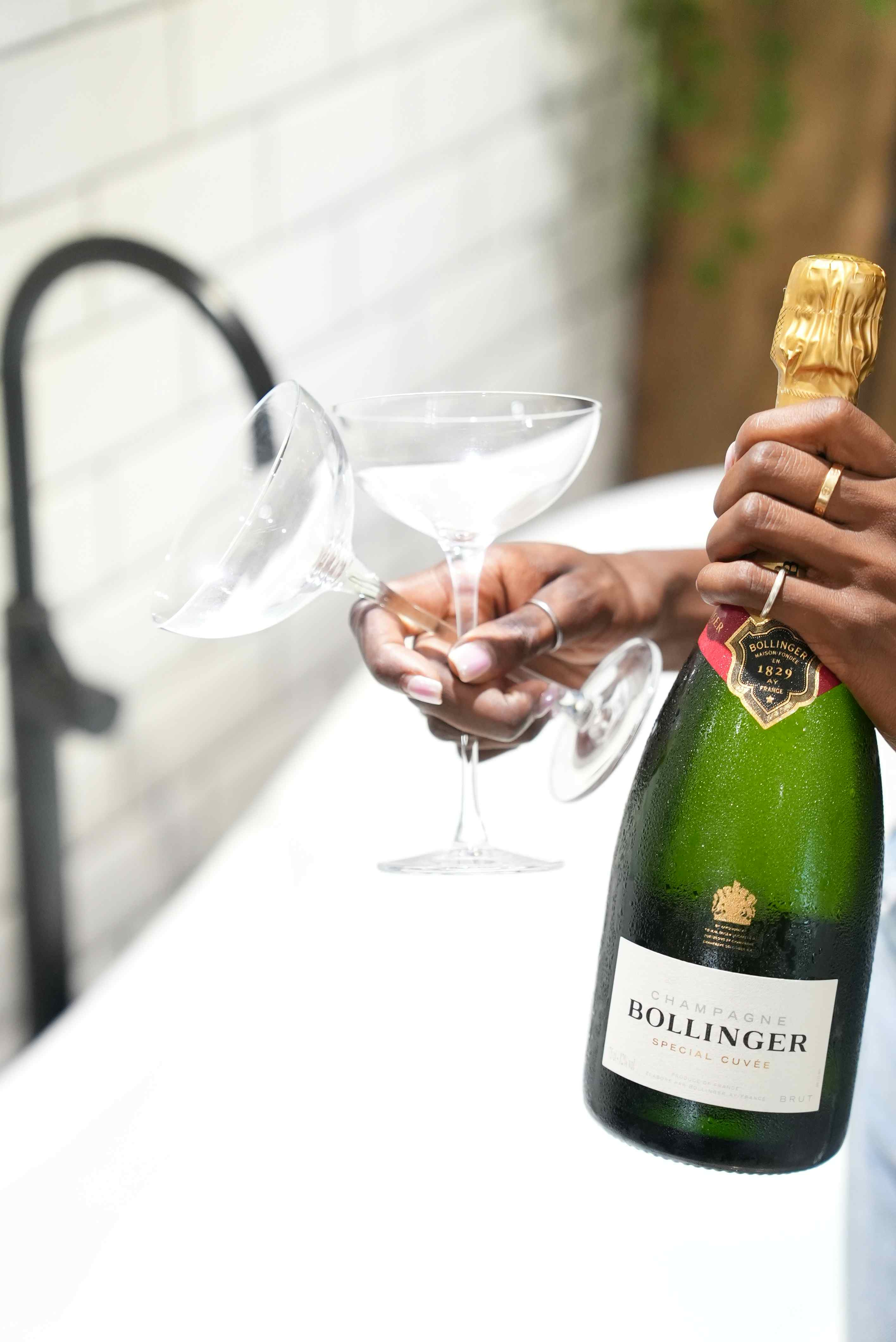 Boat One - Main Area 8