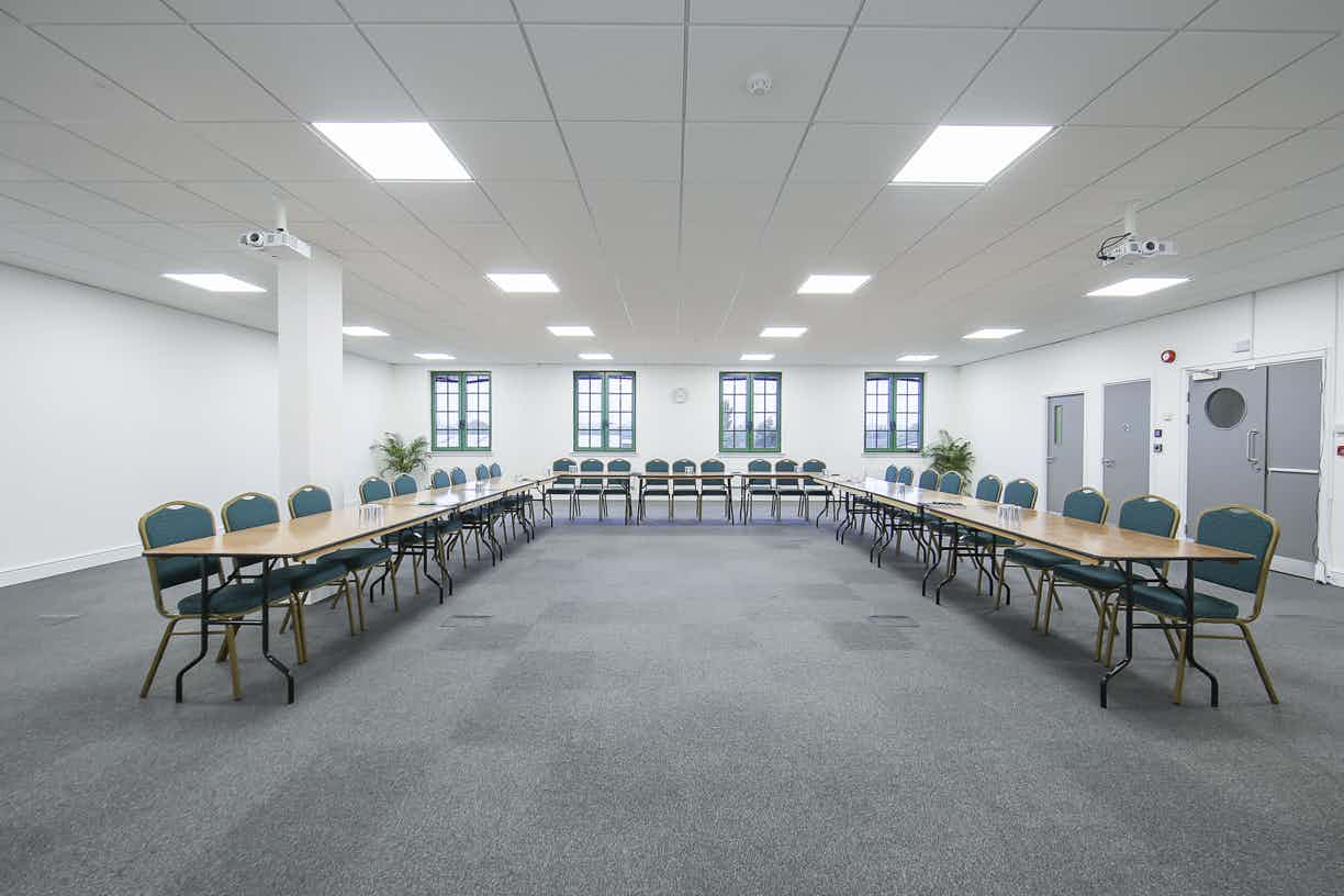 Premier Suites - Meeting Room  1