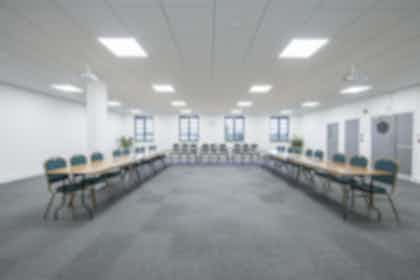 Premier Suites - Meeting Room  1