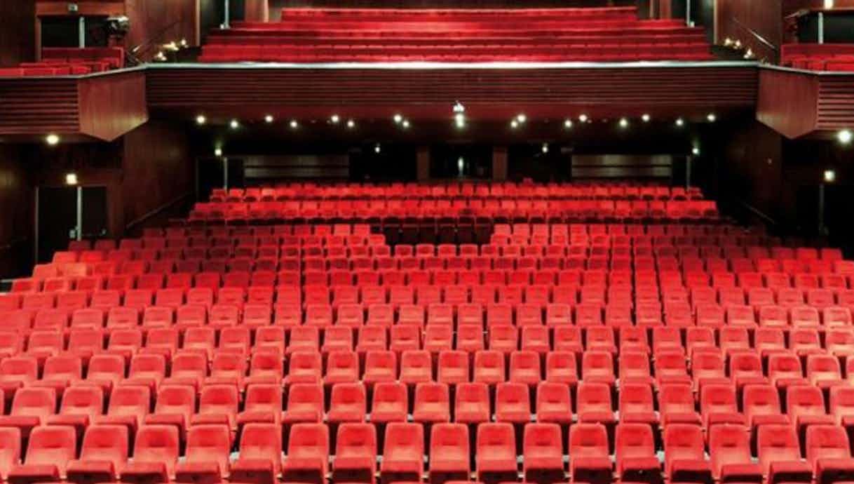 Book Theaterzaal at Van der Valk