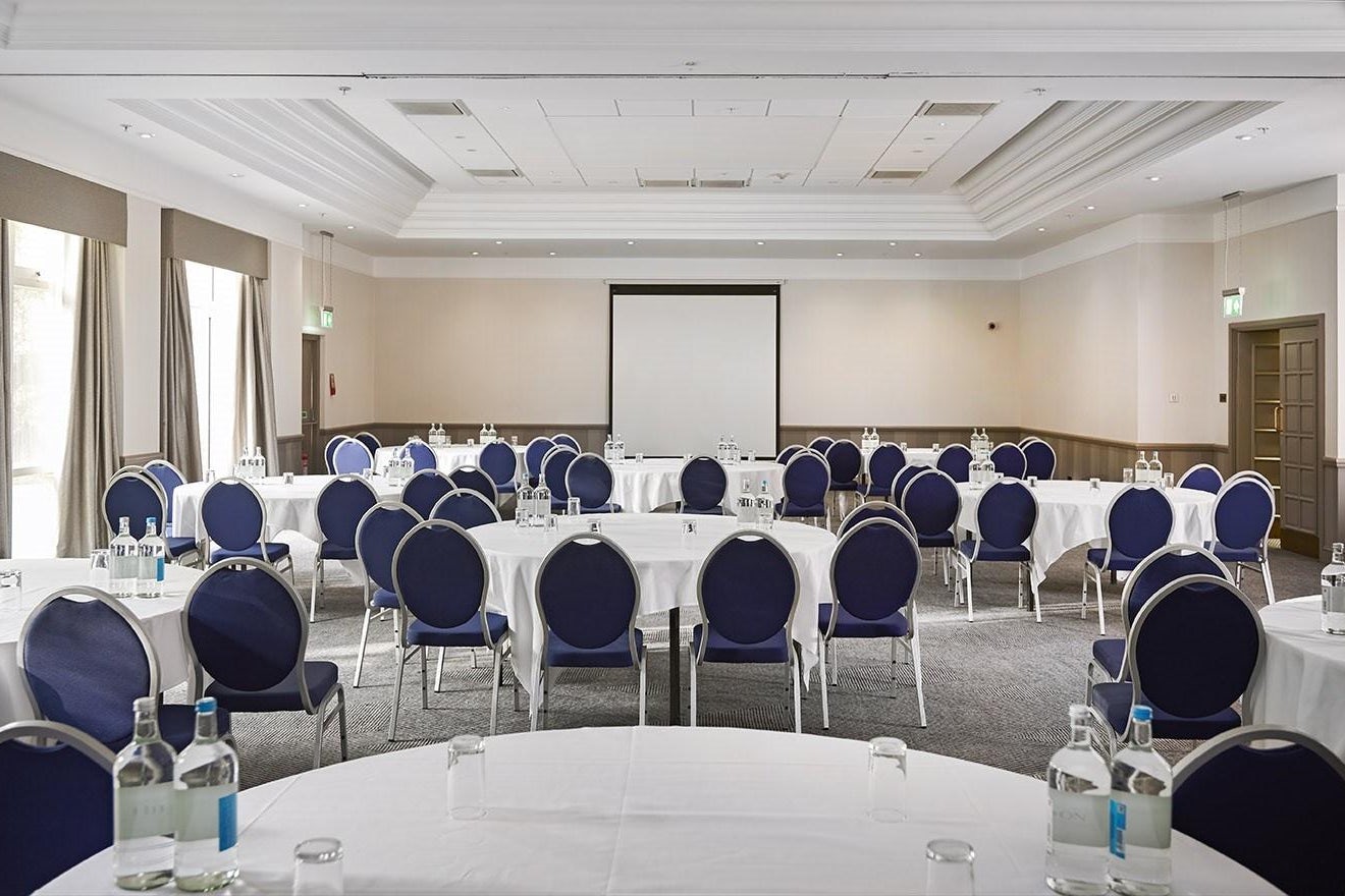 Queen Elizabeth Suite 1