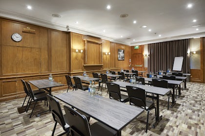 Adams Suite 1