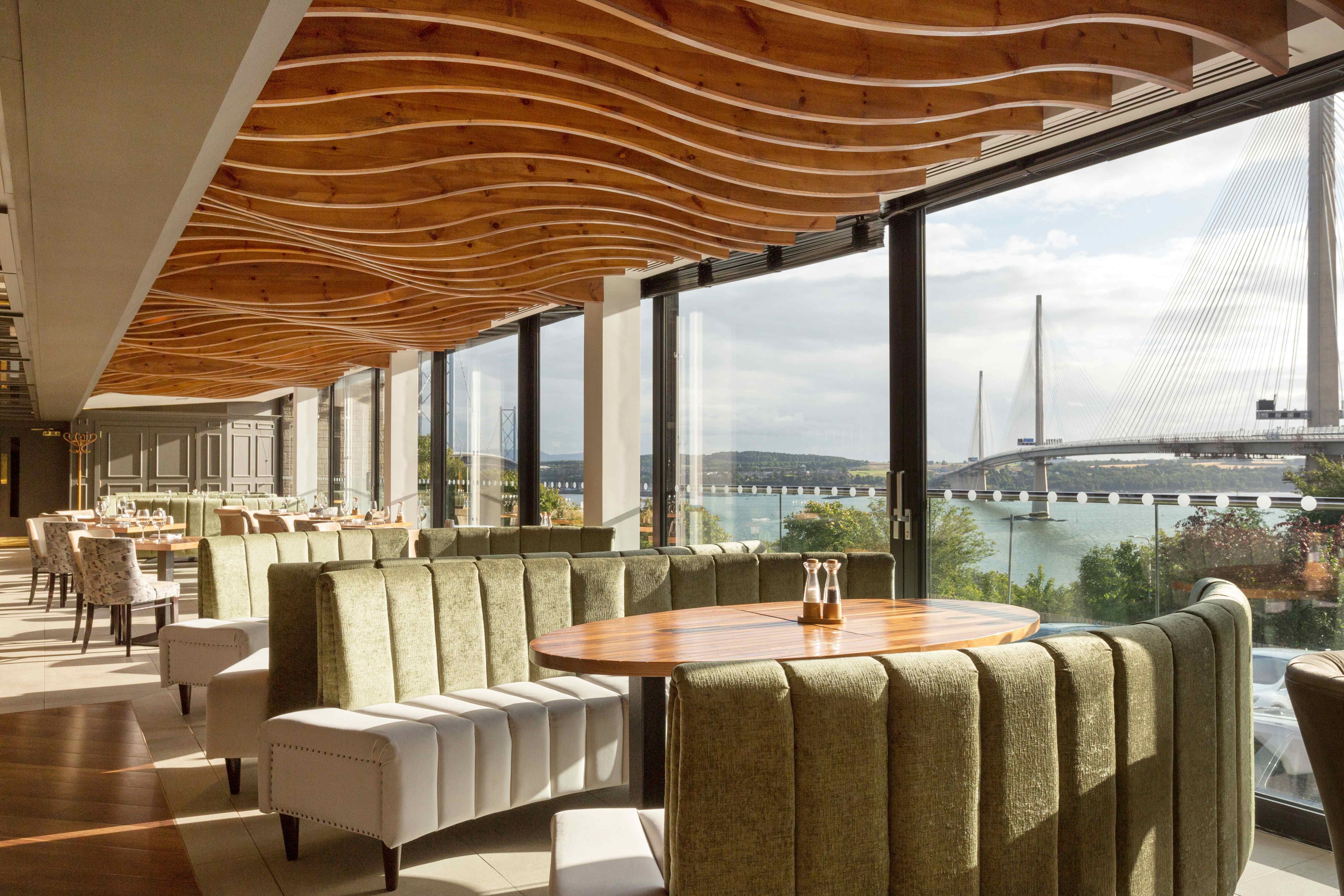 The Shore Grill & Fish House, DoubleTree by Hilton Edinburgh - Queensferry Crossing