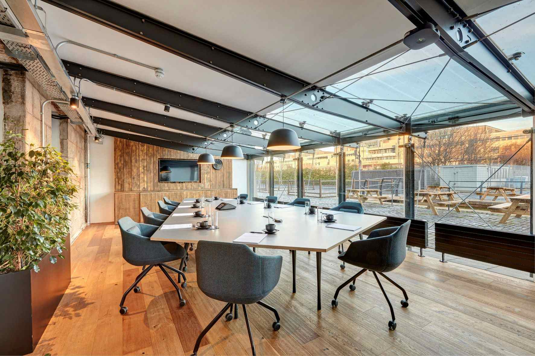 Clockwise Edinburgh Leith  3