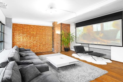 Studio 1 Apartment 6