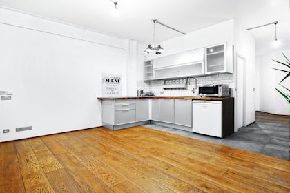 Studio 1 Apartment 19