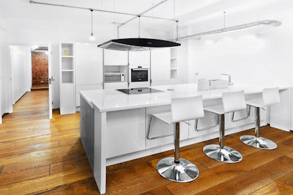 Studio 1 Apartment 2