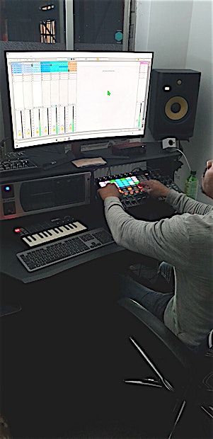L.M.H Audio **A small independent studio in the heart of Hackney Wick, with industry standard professional audio equipment.**
Boasting a purpose built Carilion Audio PC running Ableton Live 10 Suite, with Komple