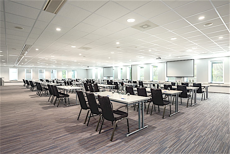 Rotterdam 1+2+3 Meeting rooms Rotterdam 1, Rotterdam 2 and Rotterdam 3 can be combined into one larger meeting Space. It can host up to 300 people and it is the ideal location for different types of larger-sized busi