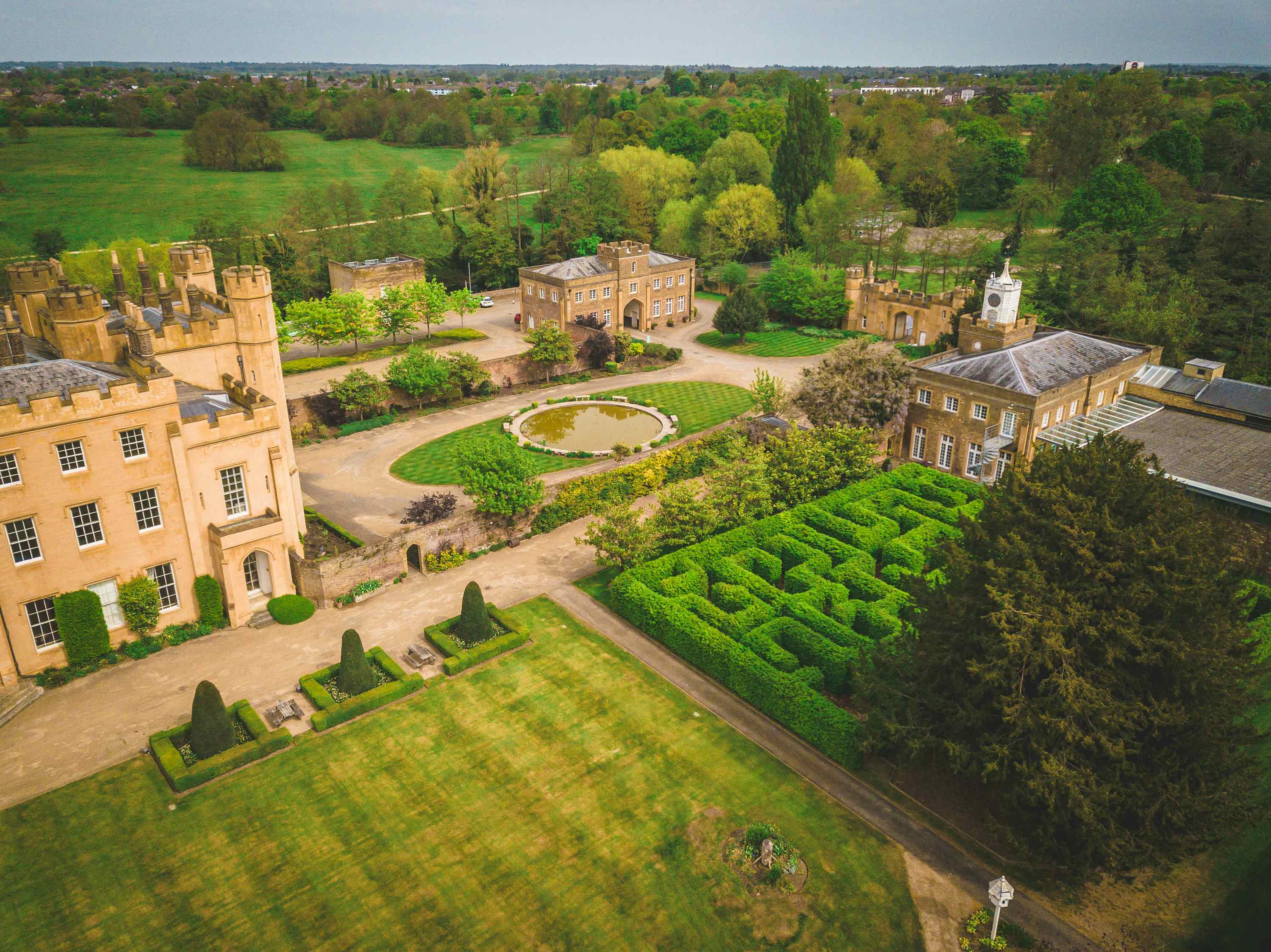 Book Library, Ditton Manor at Ditton Manor . A Slough Venue for Hire