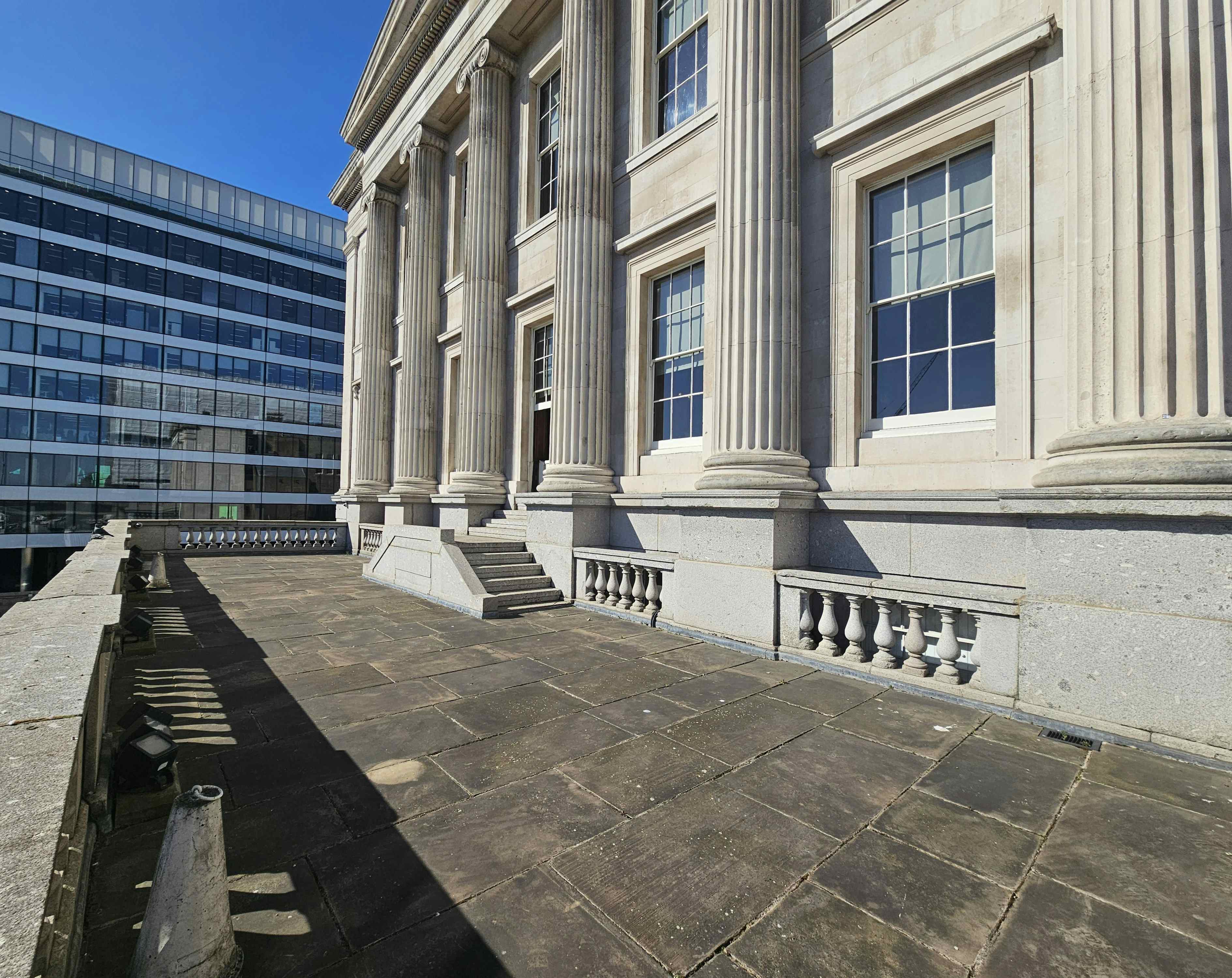 Court Room & Terrace 10