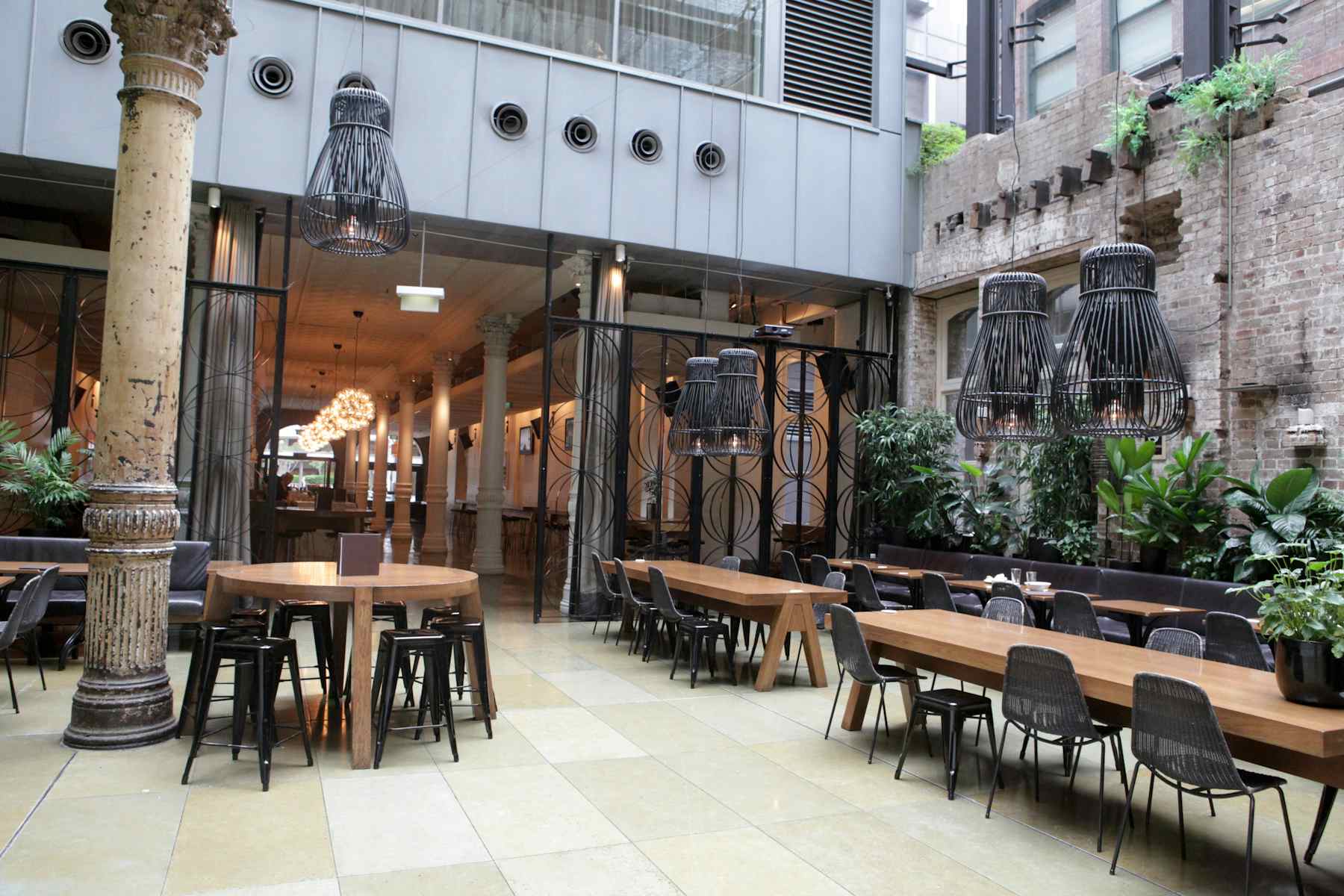 Establishment Main Bar & Garden 2