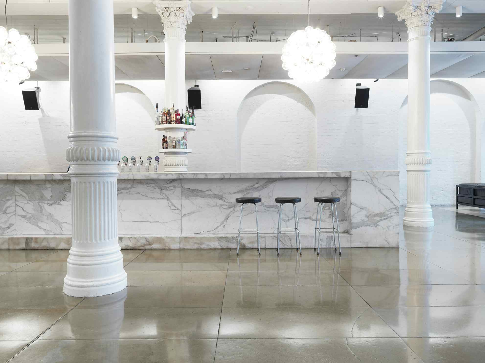 Establishment Main Bar & Garden 1