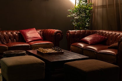 The Lounge 6