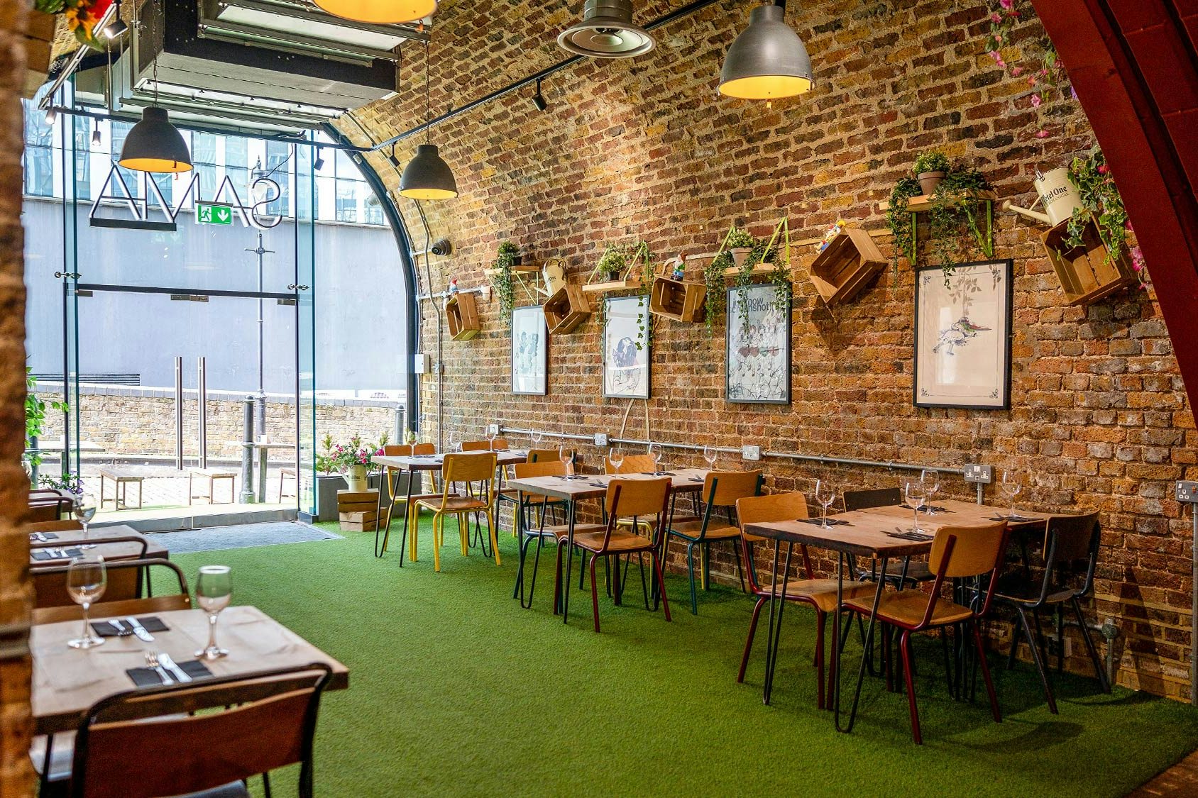 Inside Garden Arch 1