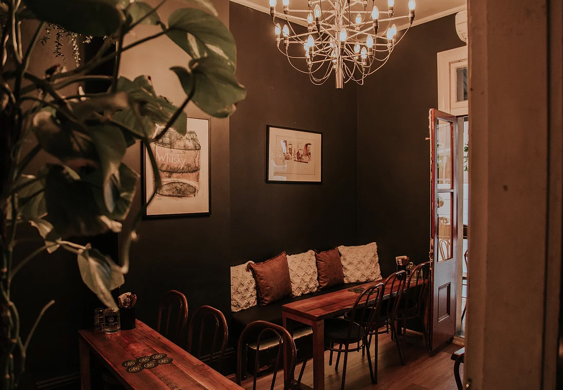 Chimney + Balcony Room 3