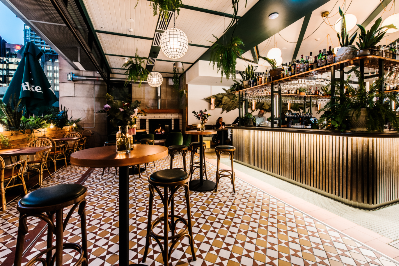 Balcony & Fireplace 3D tour