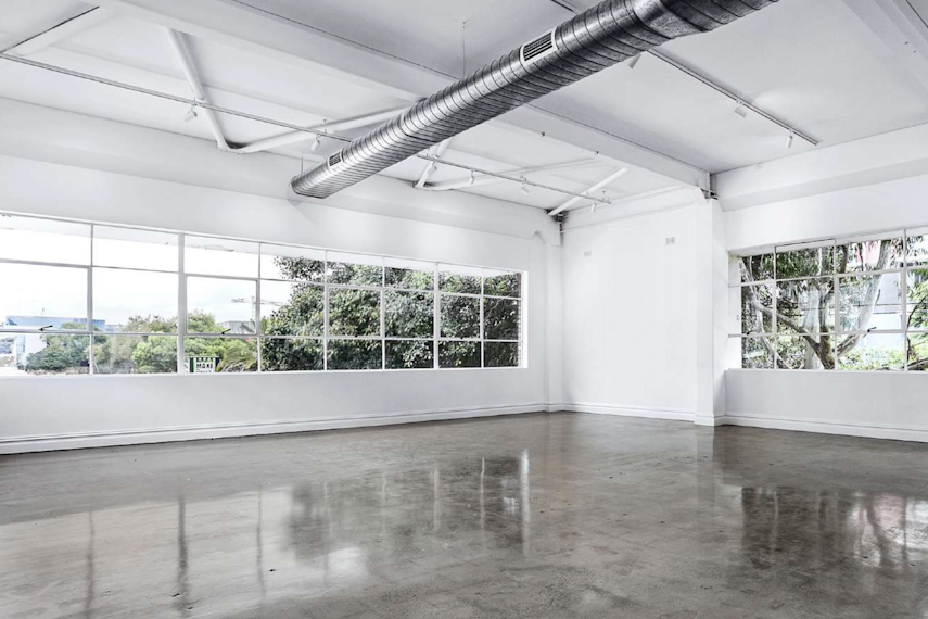 Studio 1 0