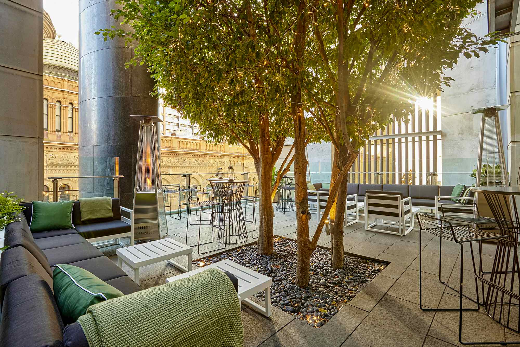 Zeta Back Bar & Terrace 3