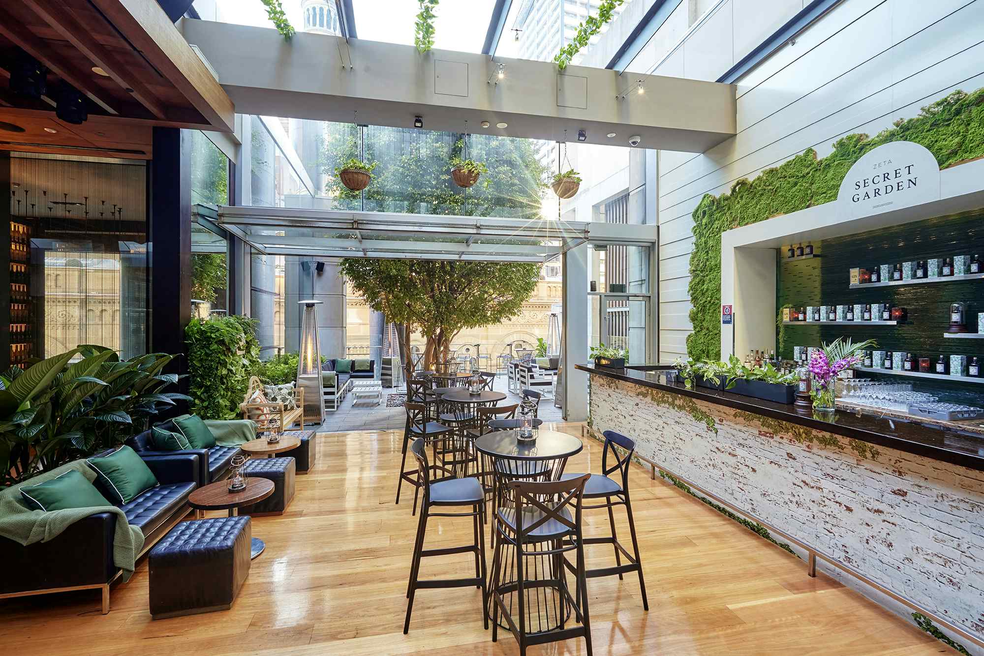 Zeta Back Bar & Terrace