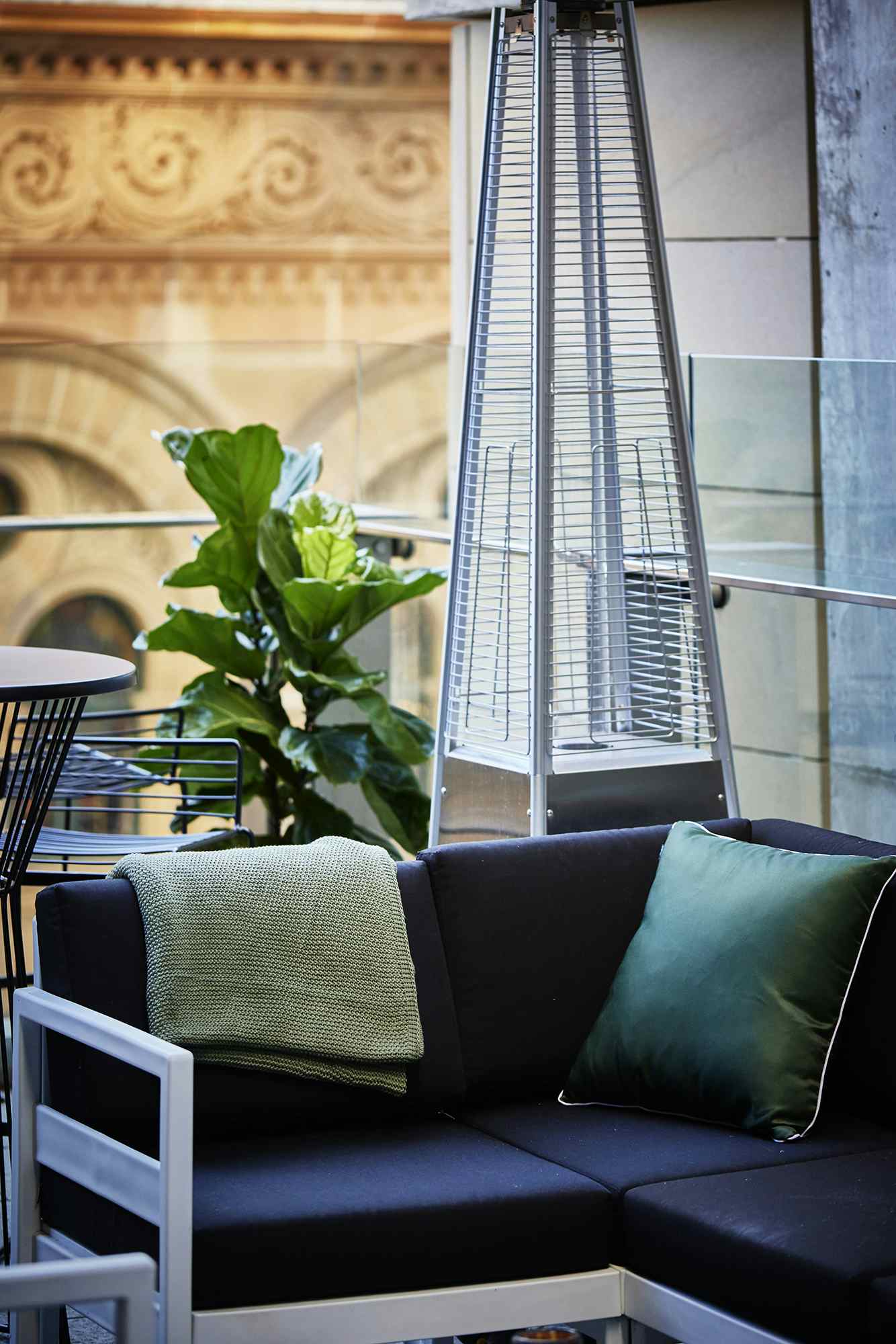 Zeta Back Bar & Terrace 4