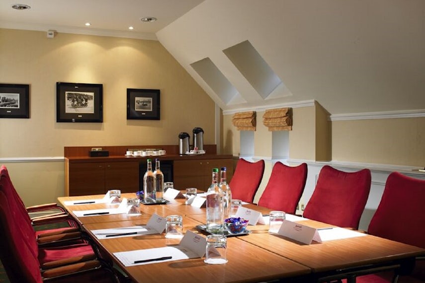 Daimler Room 0
