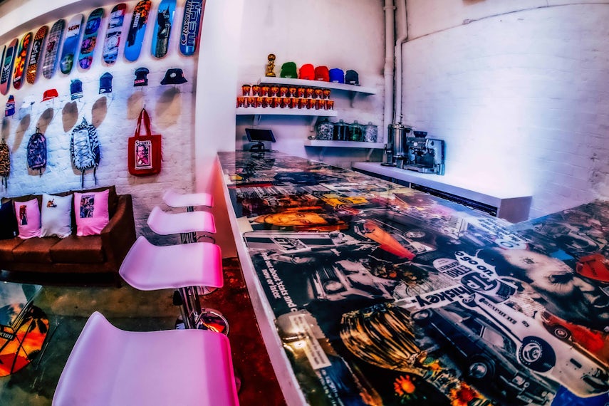 Scum Bar 0