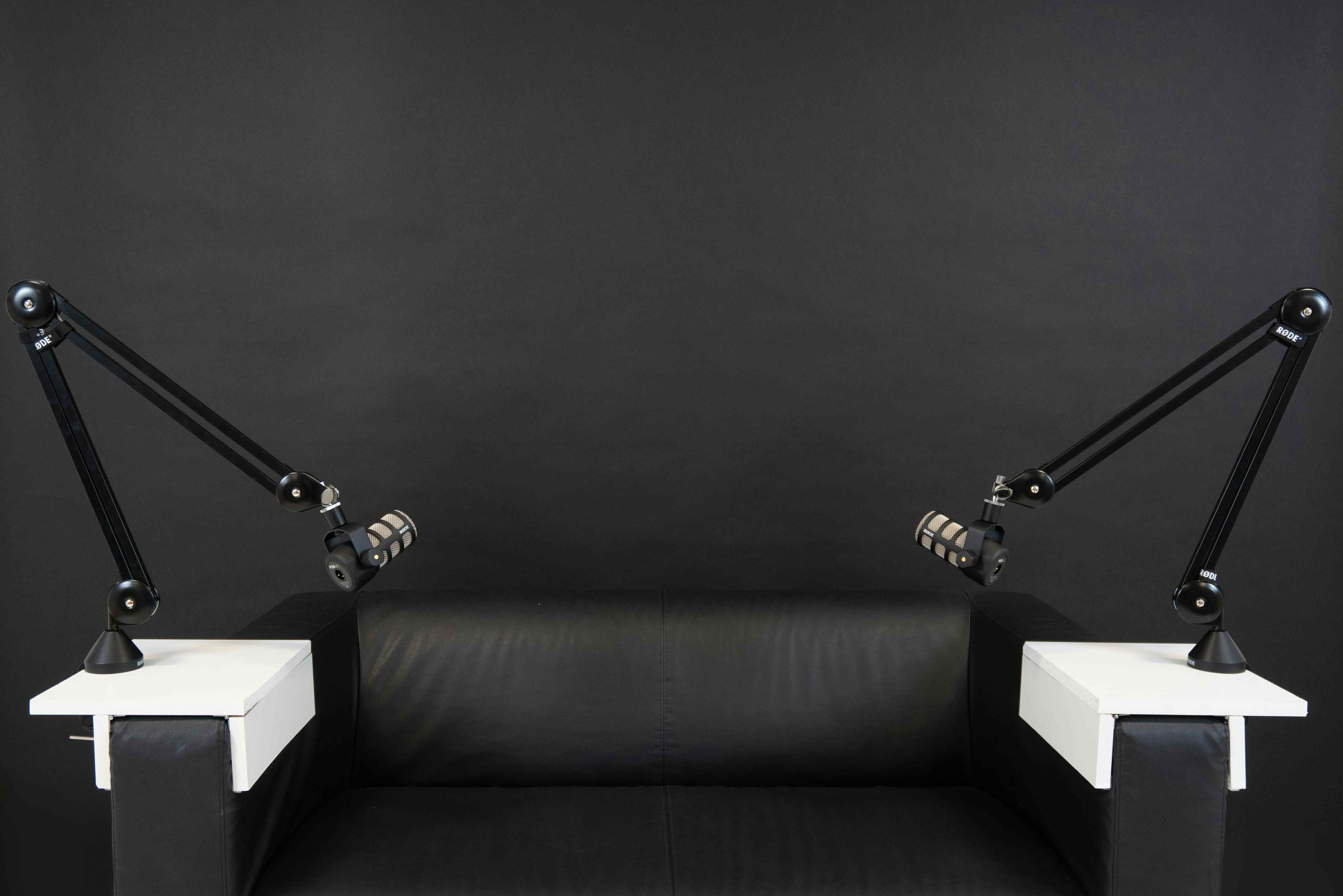 Podcast Studio (Black) 3