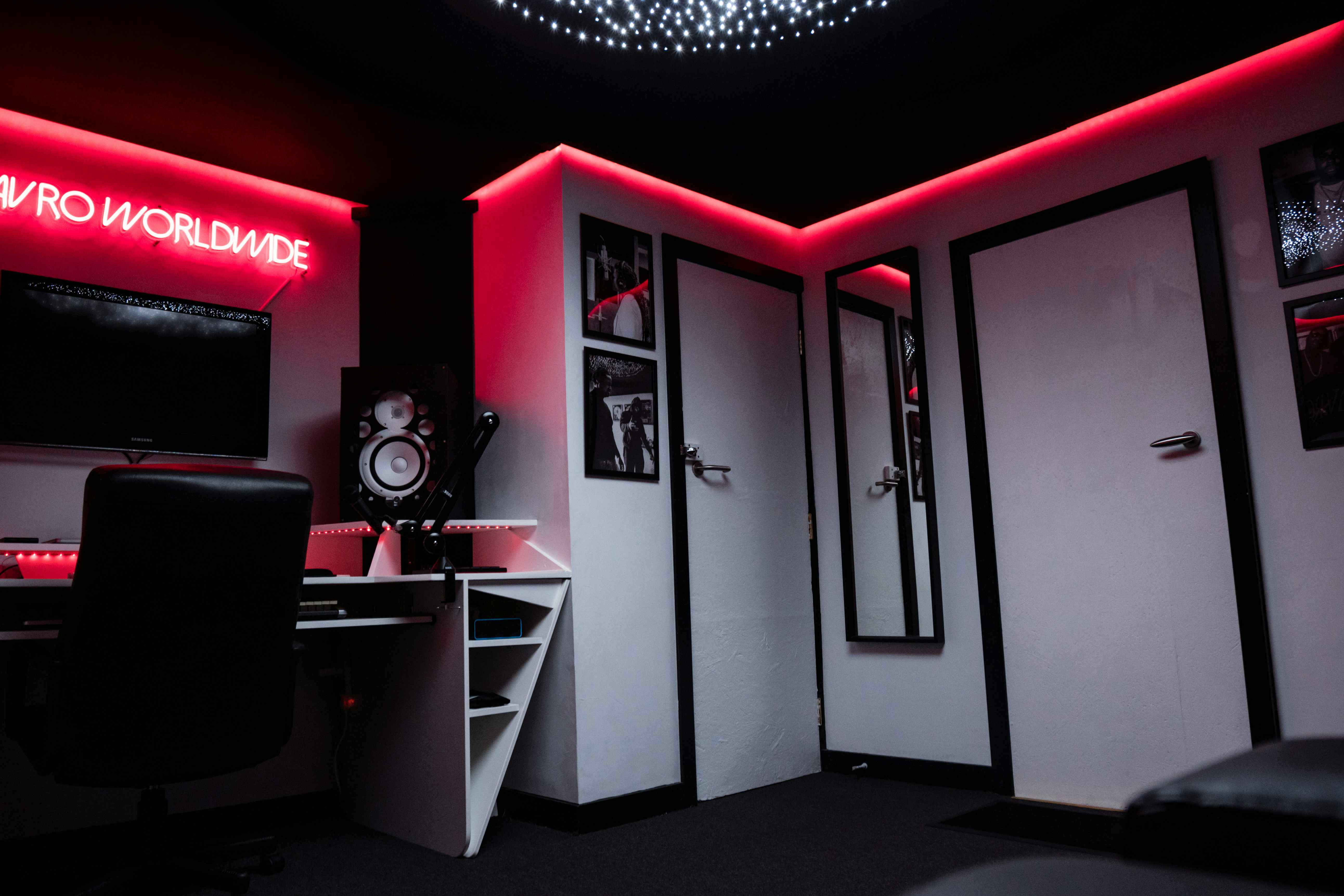 Recording Studio, Mavro Worldwide Studios