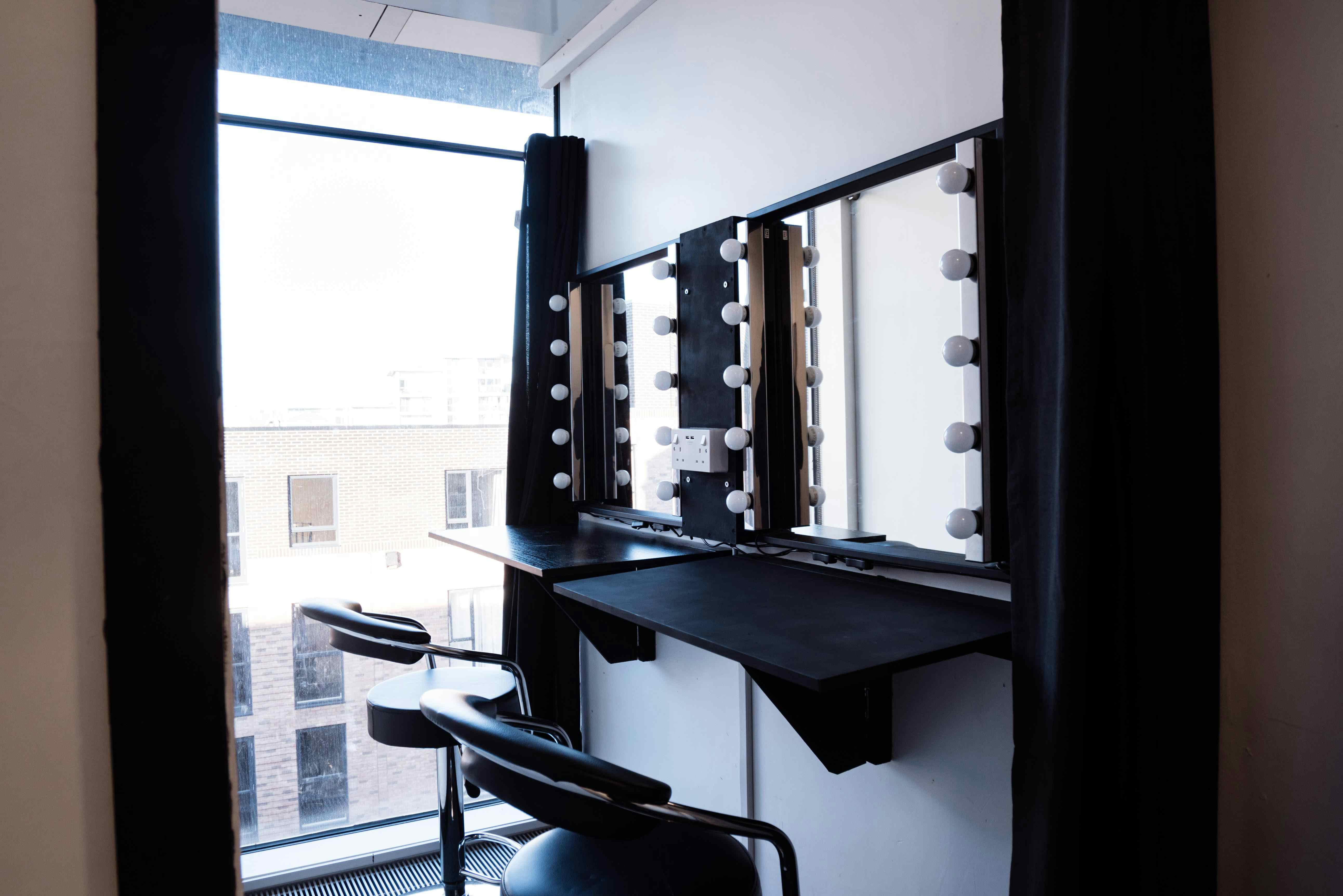 Photography/Film Studio 2 9