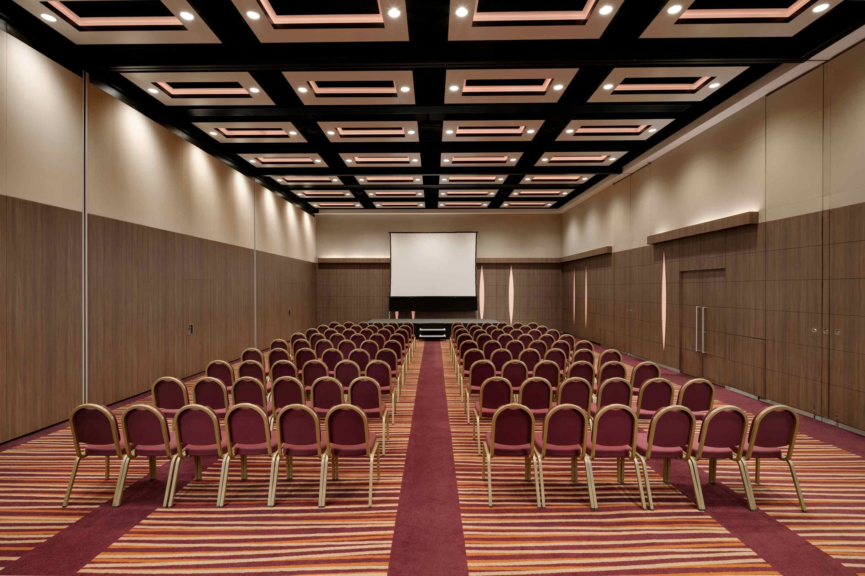 Mercure London Earls Court Hotel & Conference Centre 10