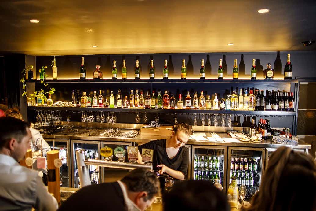 The King & Crown Room 2