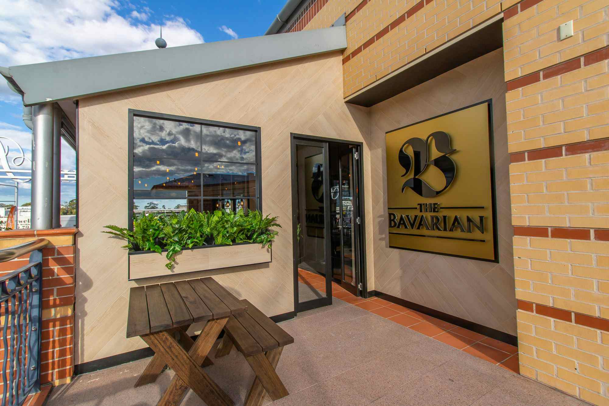 The Bavarian, Castle Hill